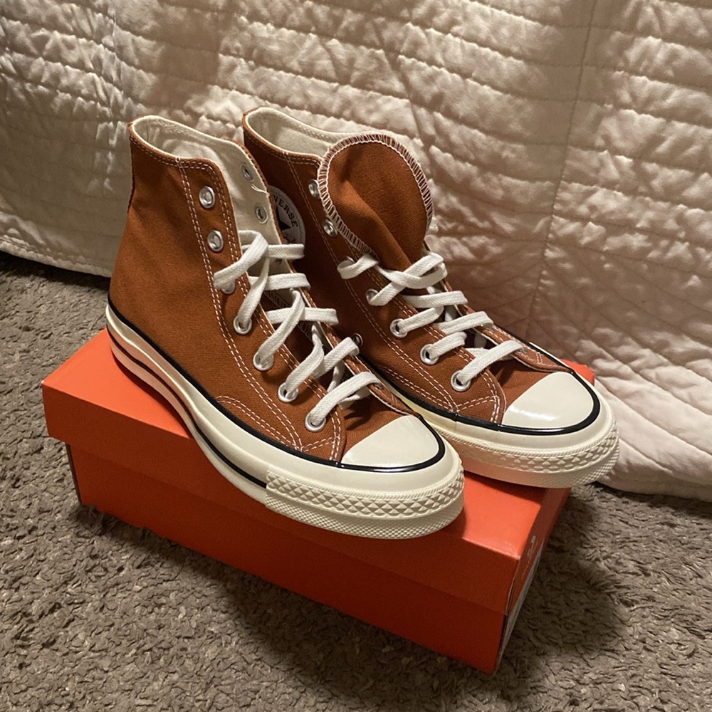 *NEW* Rust Converse - Picture 2 of 5